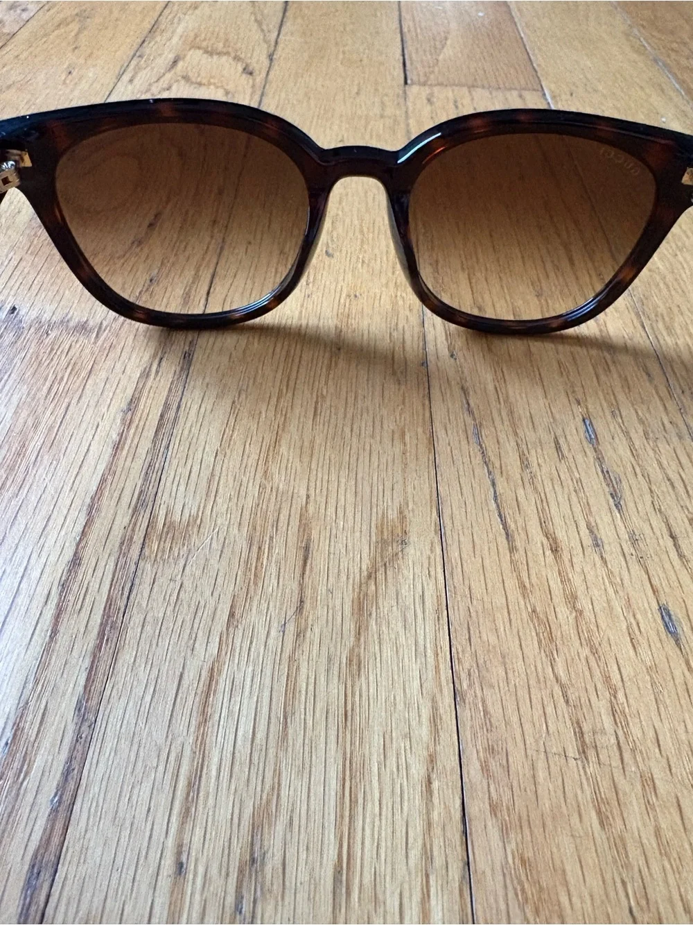 Gucci Tortoiseshell Cat-Eye Sunglasses with Brown Gradient Lenses